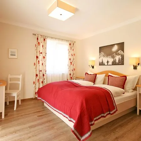 Апартаменты Haus Huttl/fewo 1.e 121w *